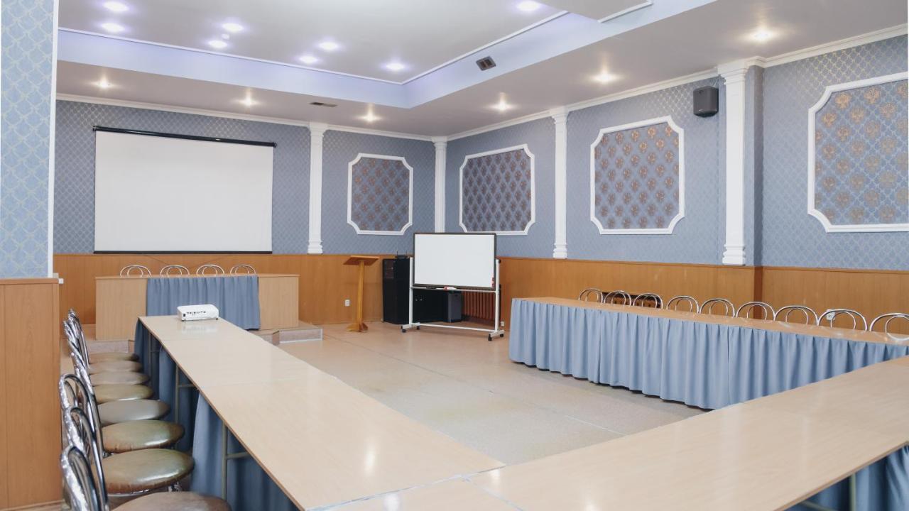 Aktobe Hotel Exterior foto
